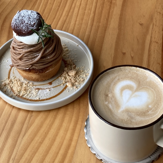 カフェラテとモンブラン